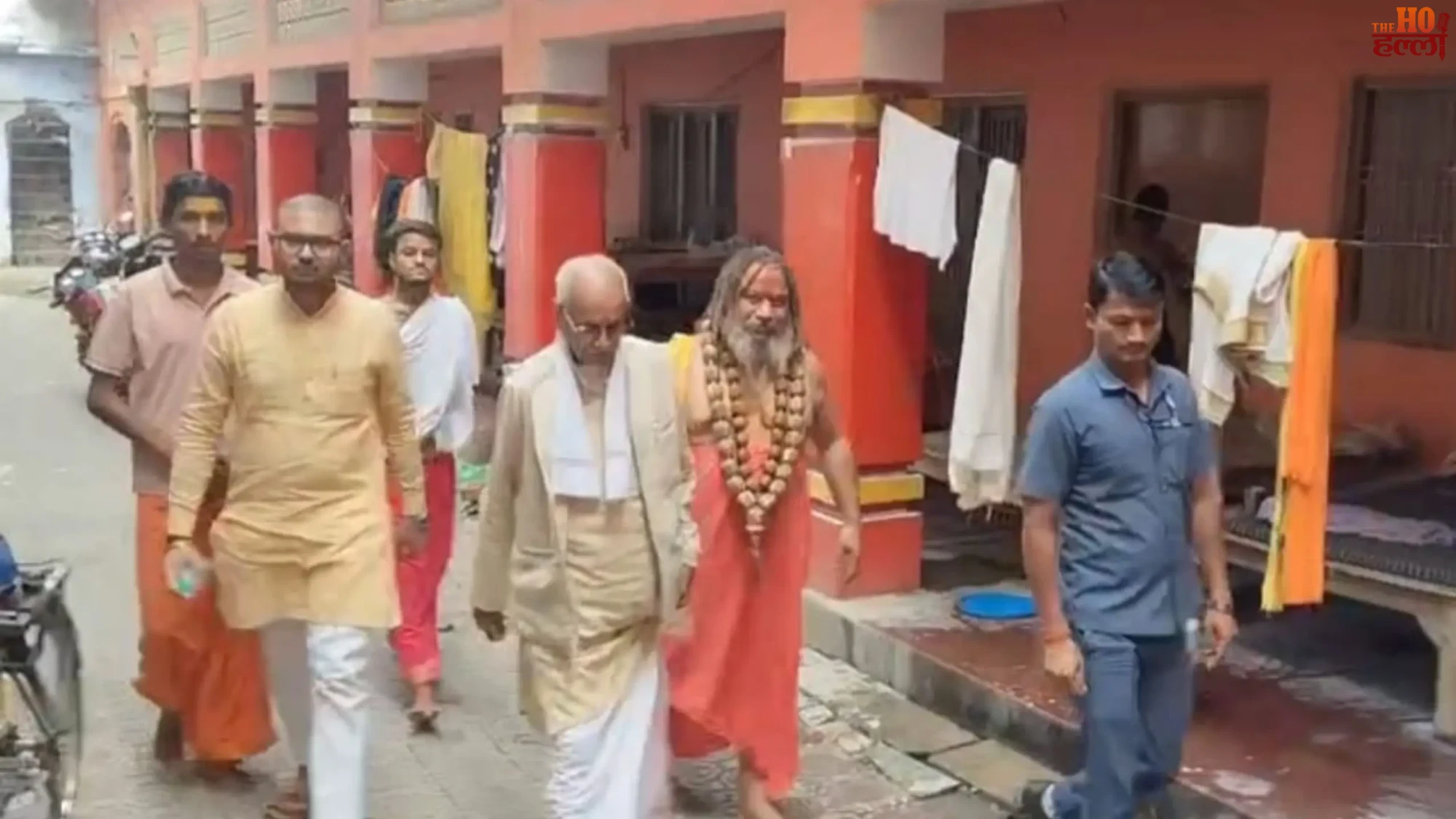 ayodhya-news-champat-rai-returns-to-ayodhya-meets-paramhans-acharya