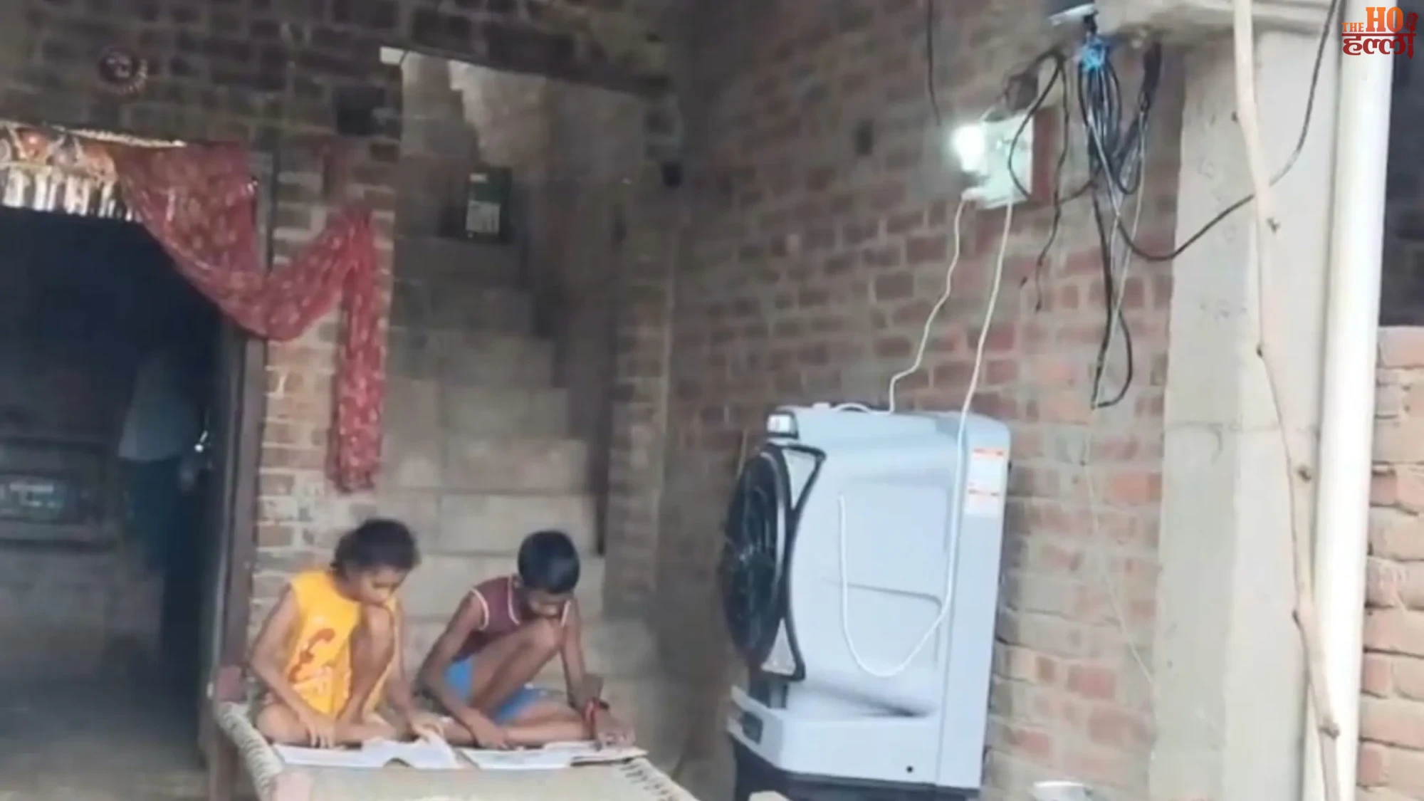 barabanki-news-electricity-reaches-rajabag-village-after-78-years
