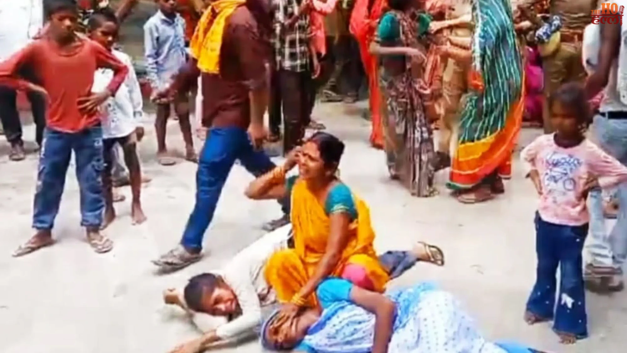 Brother Chops Sister to Death with Cleaver After Her Court Statement for Lover