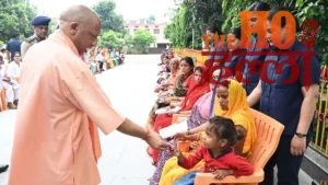 cm-yogi-holds-janata-darshan-at-gorakhnath-temple-in-gorakhpur (2)