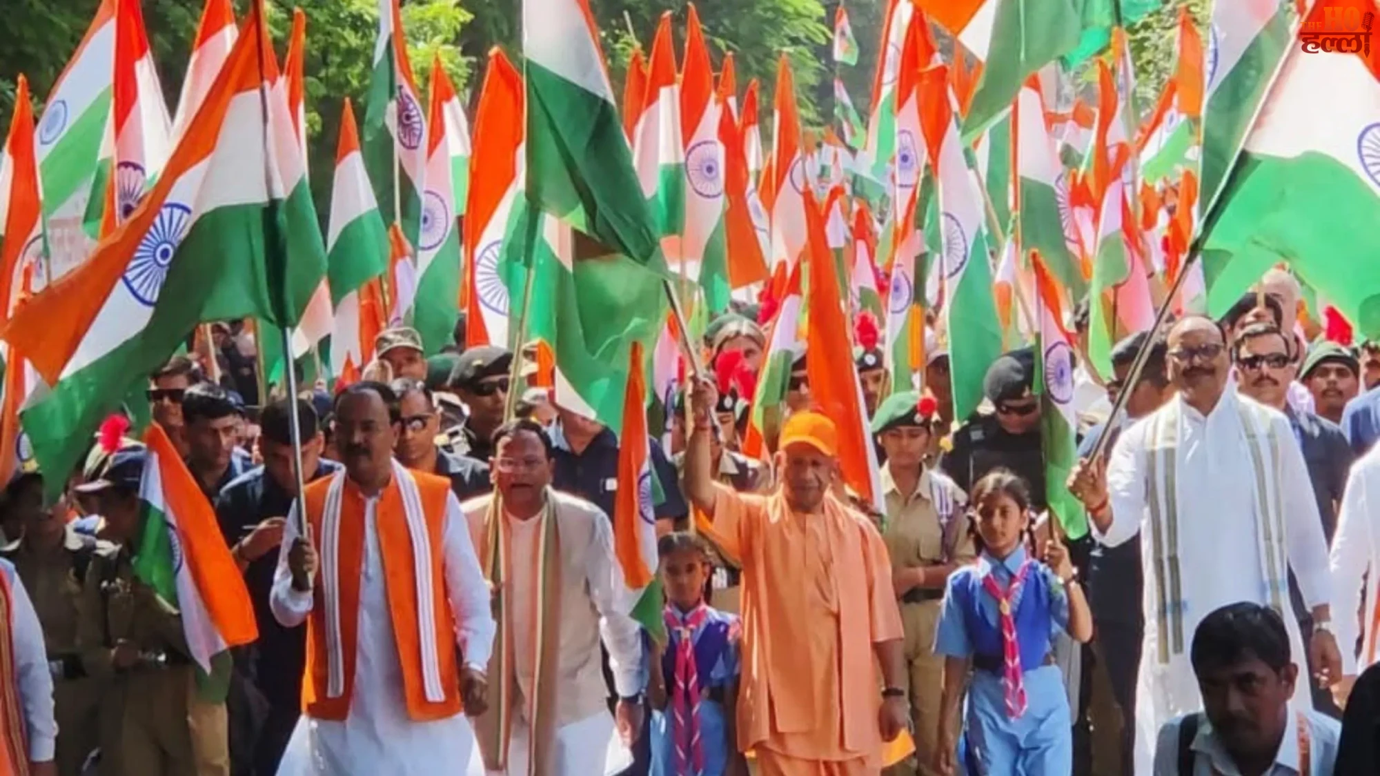 cm-yogi-leads-tiranga-yatra-in-lucknow-on-kakori-train-action-day
