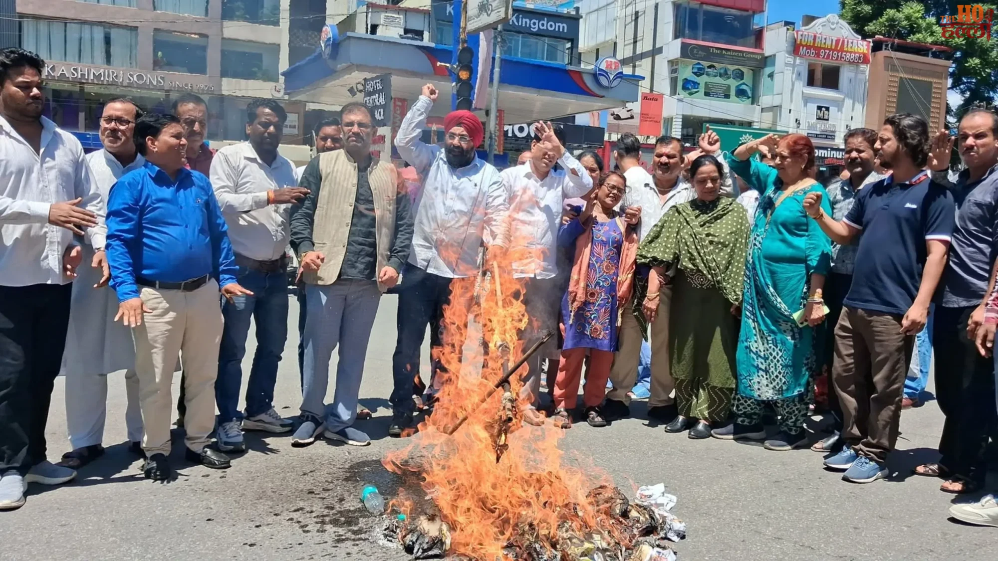 dehradun-congress-protest-dhami-government-effigy-burned
