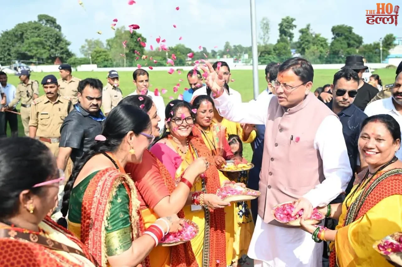 dhami-women-free-bus-travel-pink-e-bus