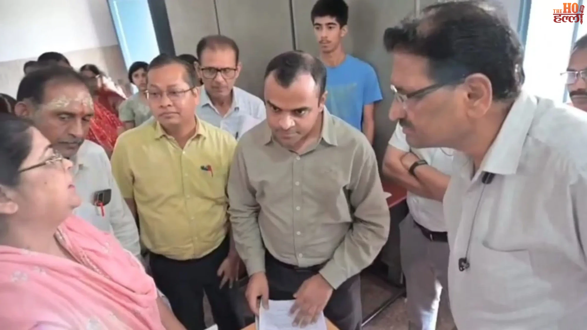 haridwar-news-dm-inspects-booths-for-sir-voter-list-drive-jwalapur