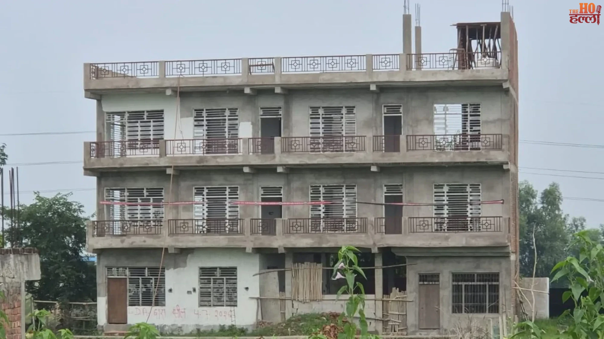 lda-seals-13-illegal-construction-buildings-in-lucknow-action