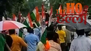 lucknow-ke-mal-me-tiranga-yatra-gunje-bharat-mata-ke-nare (2)