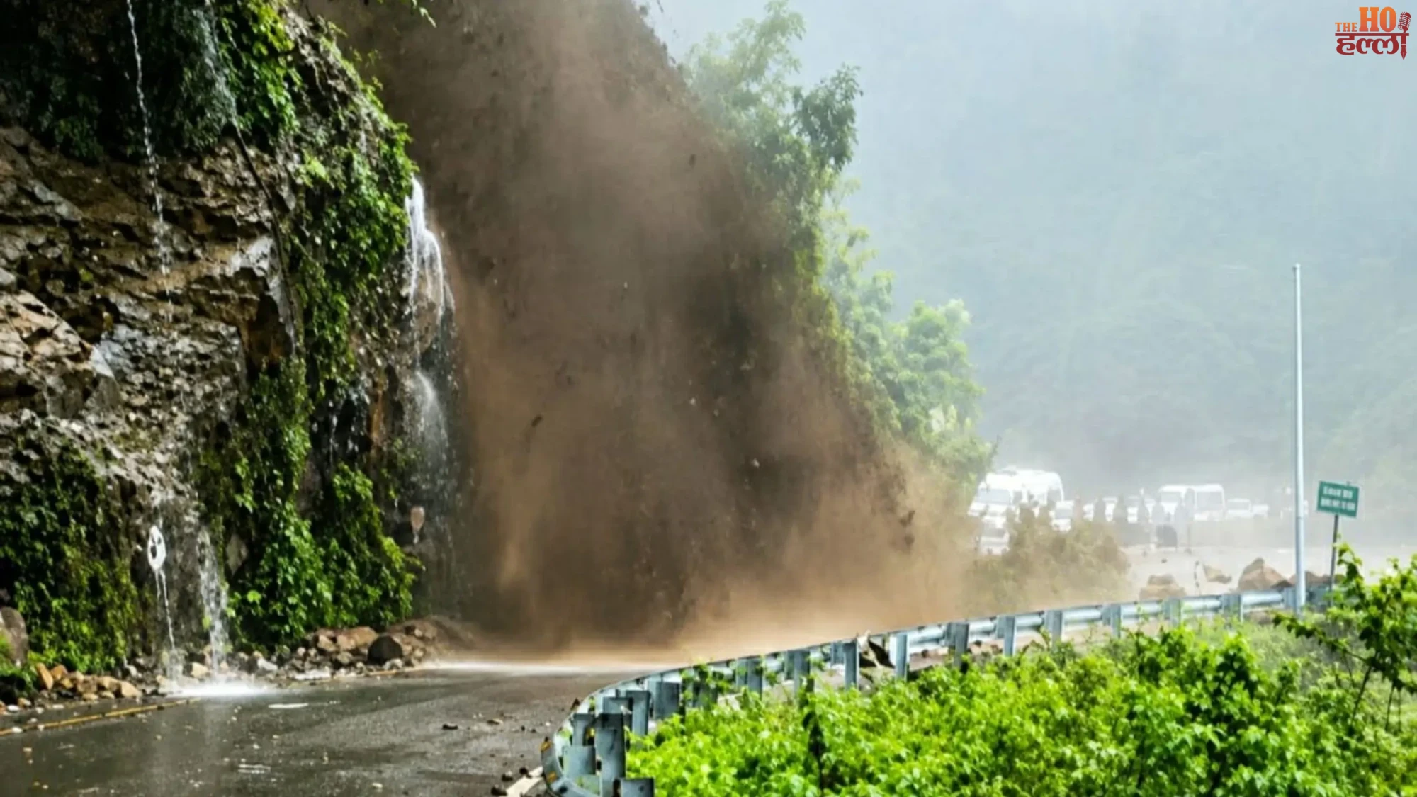 mussoorie-dehradun-road-blocked-landslide-heavy-rain