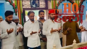 nepal-disaster-lucknow-sp-leaders-dargah-prayer (2)