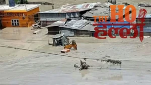 nepal-flood-177-deaths-826-missing-indians-rescued (5)