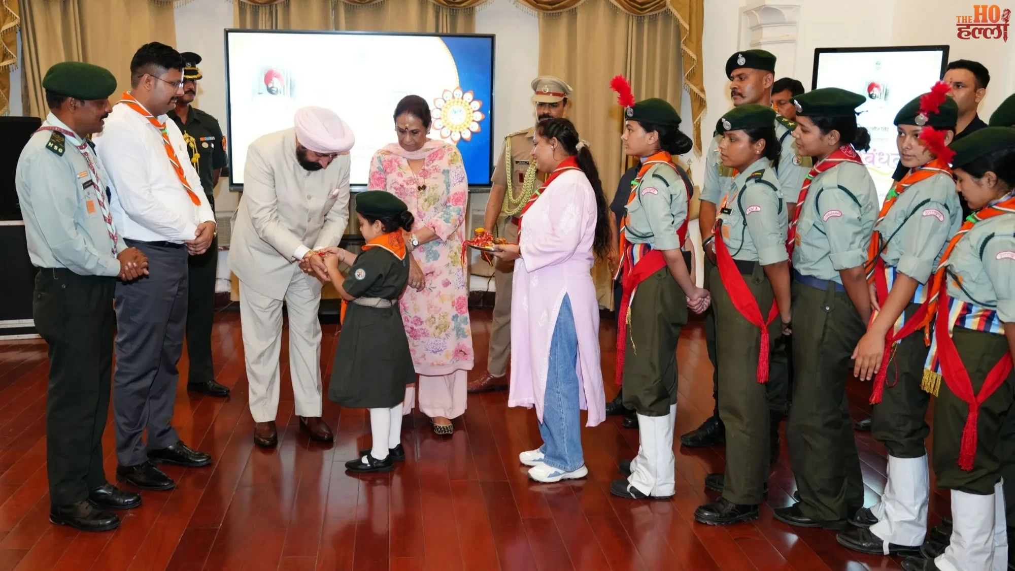 rajyapal-gurmeet-singh-raksha-bandhan-students