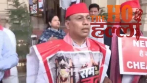 sp-mlas-protest-with-chillar-outside-up-assembly-monsoon-session (2)