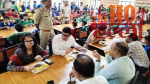 unnao-gen-alpha-students-protest-dm-sp-school (4)