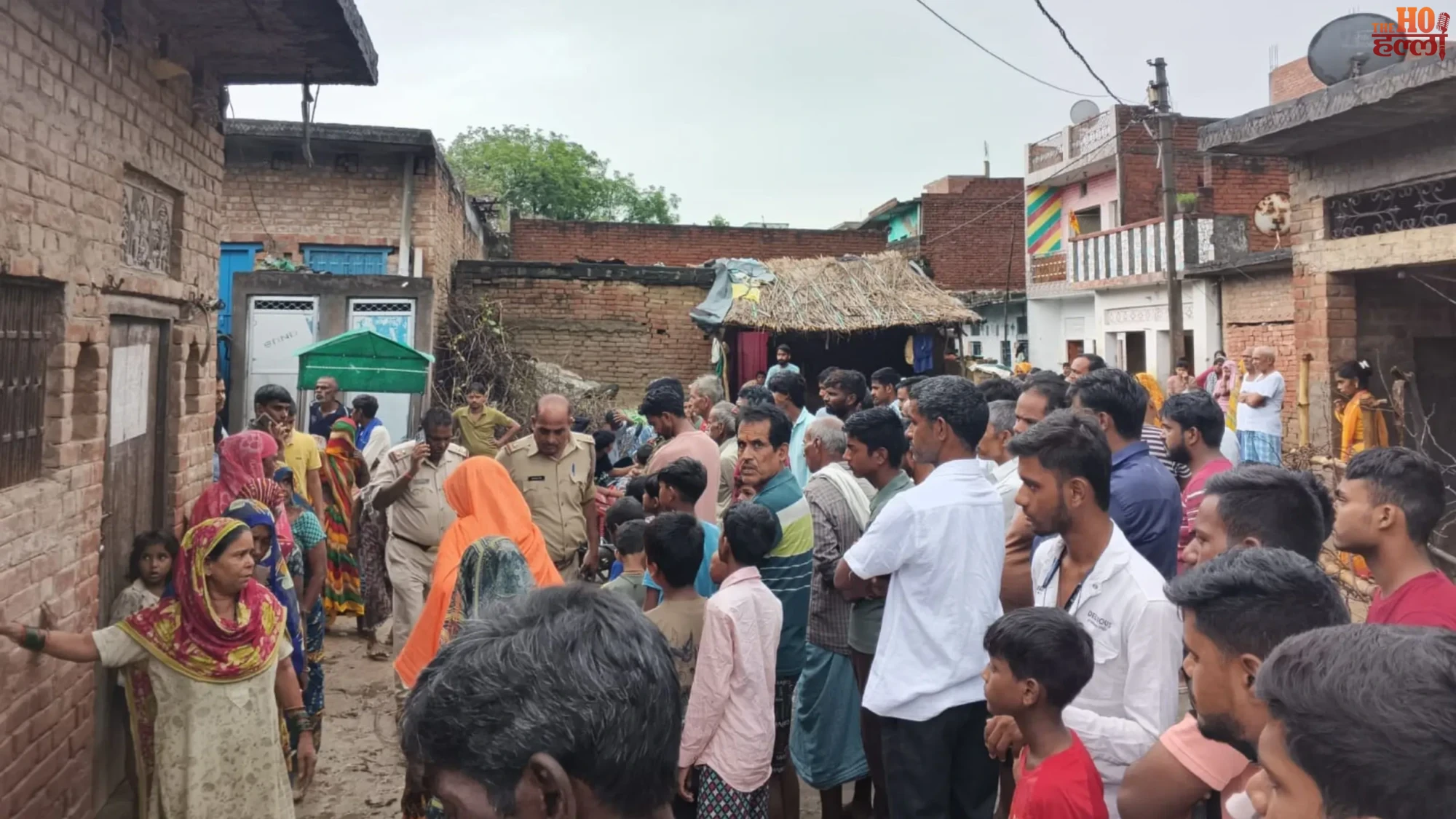 unnao-kacchi-deewar-girne-se-dada-nati-ki-maut