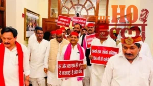 up-assembly-monsoon-session-supplementary-budget-chanda-chor-toti-chor-slogans (3)