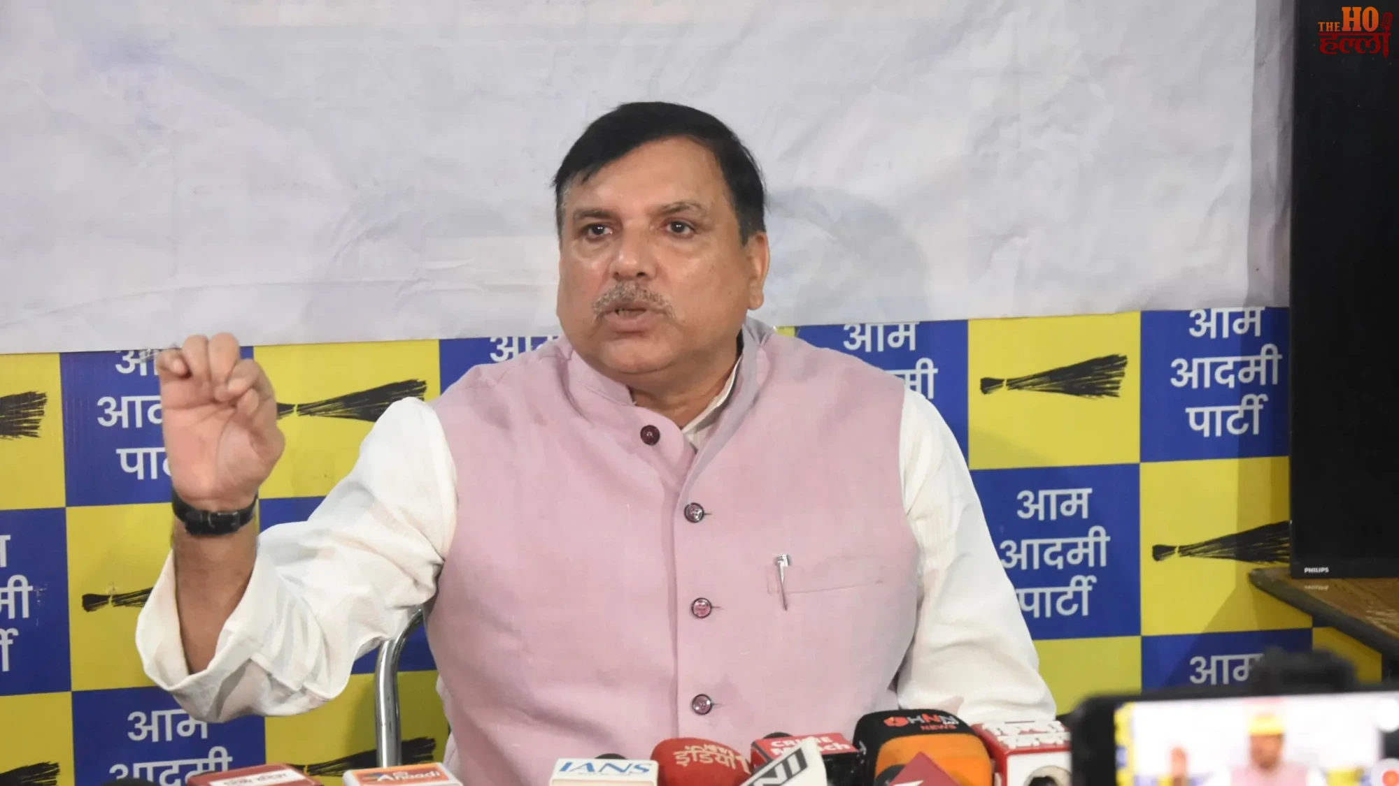 up-government-schools-sanjay-singh-school-theek-karo-campaign