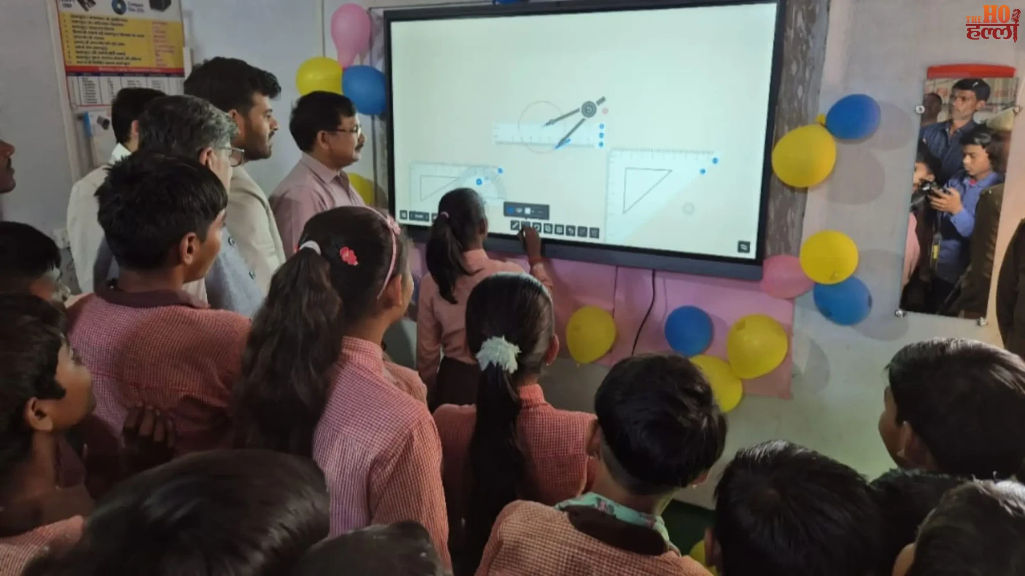 up-govt-schools-smart-class-ict-lab-teacher-training-monika-rani