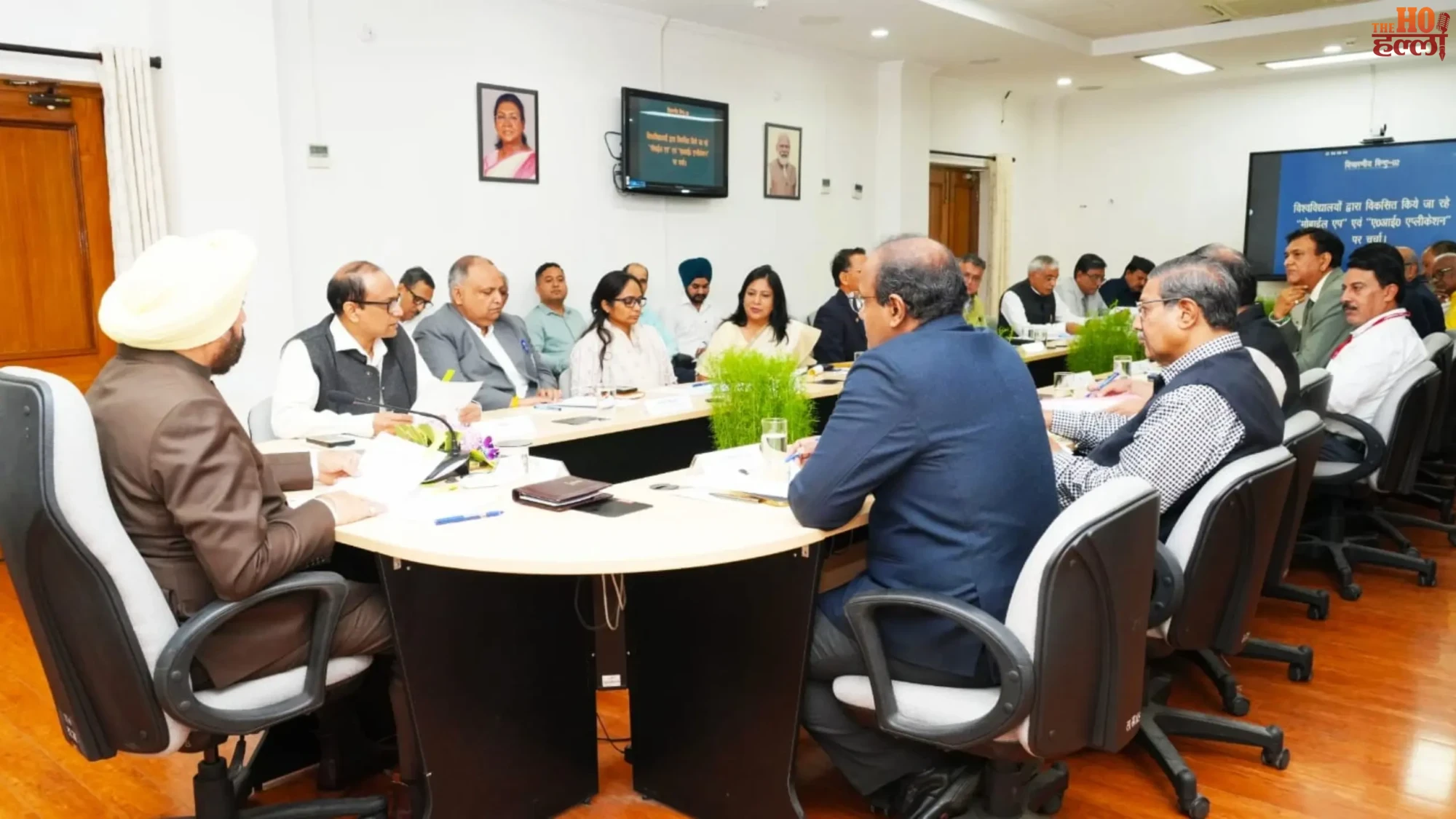 uttarakhand-governor-private-university-vc-meeting-ai-skilled-youth