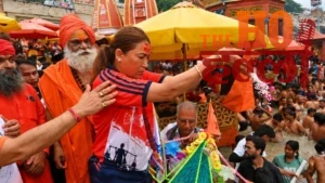 uttarakhand-news-sports-minister-rekha-arya-starts-kanwar-yatra-from-haridwar (4)
