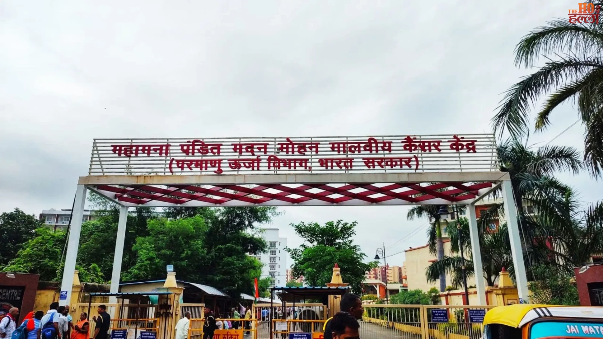 varanasi-news-cancer-patient-jumps-to-death-from-hospital-4th-floor
