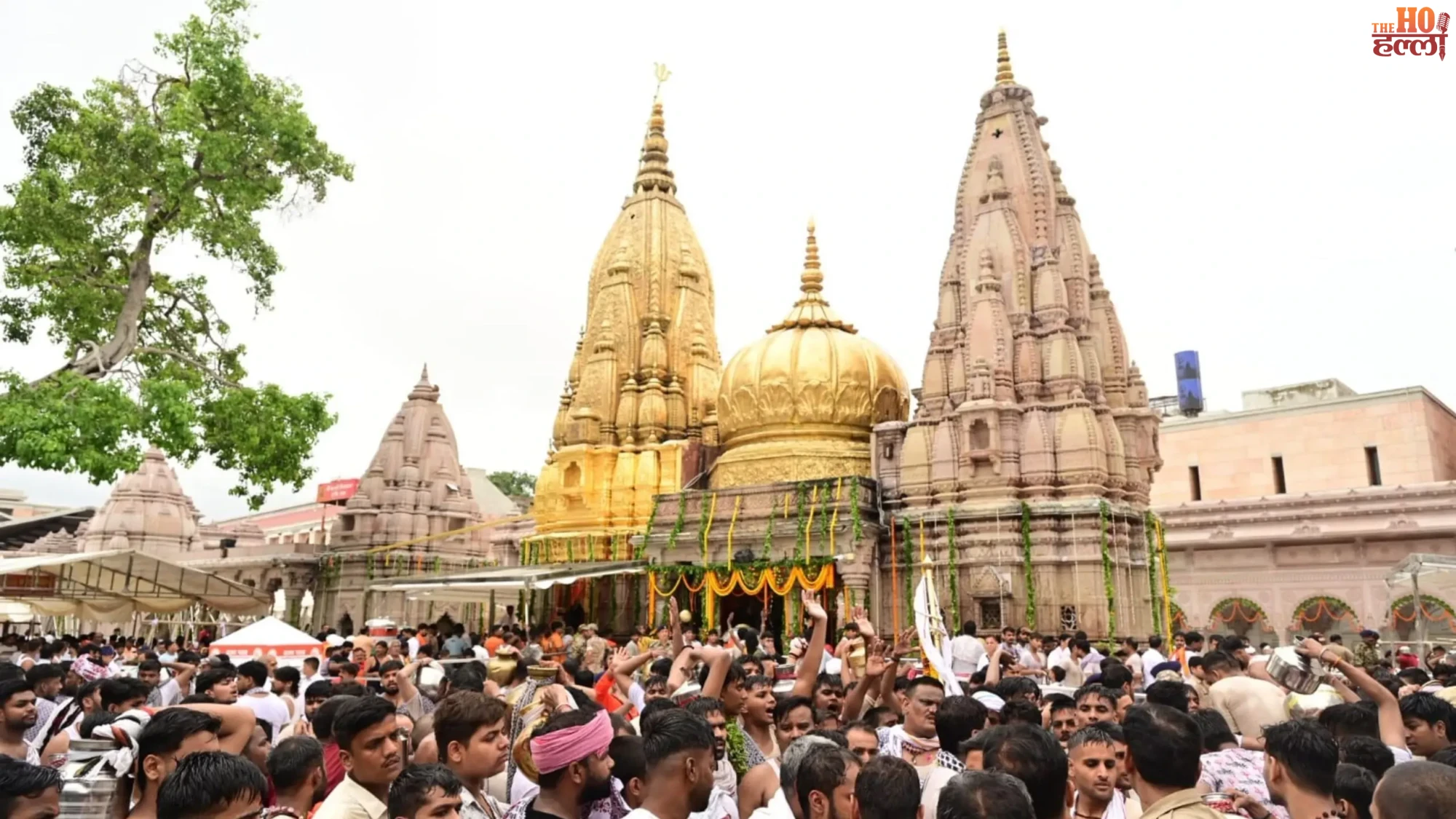 varanasi-news-devotees-throng-kashi-vishwanath-on-second-sawan-monday