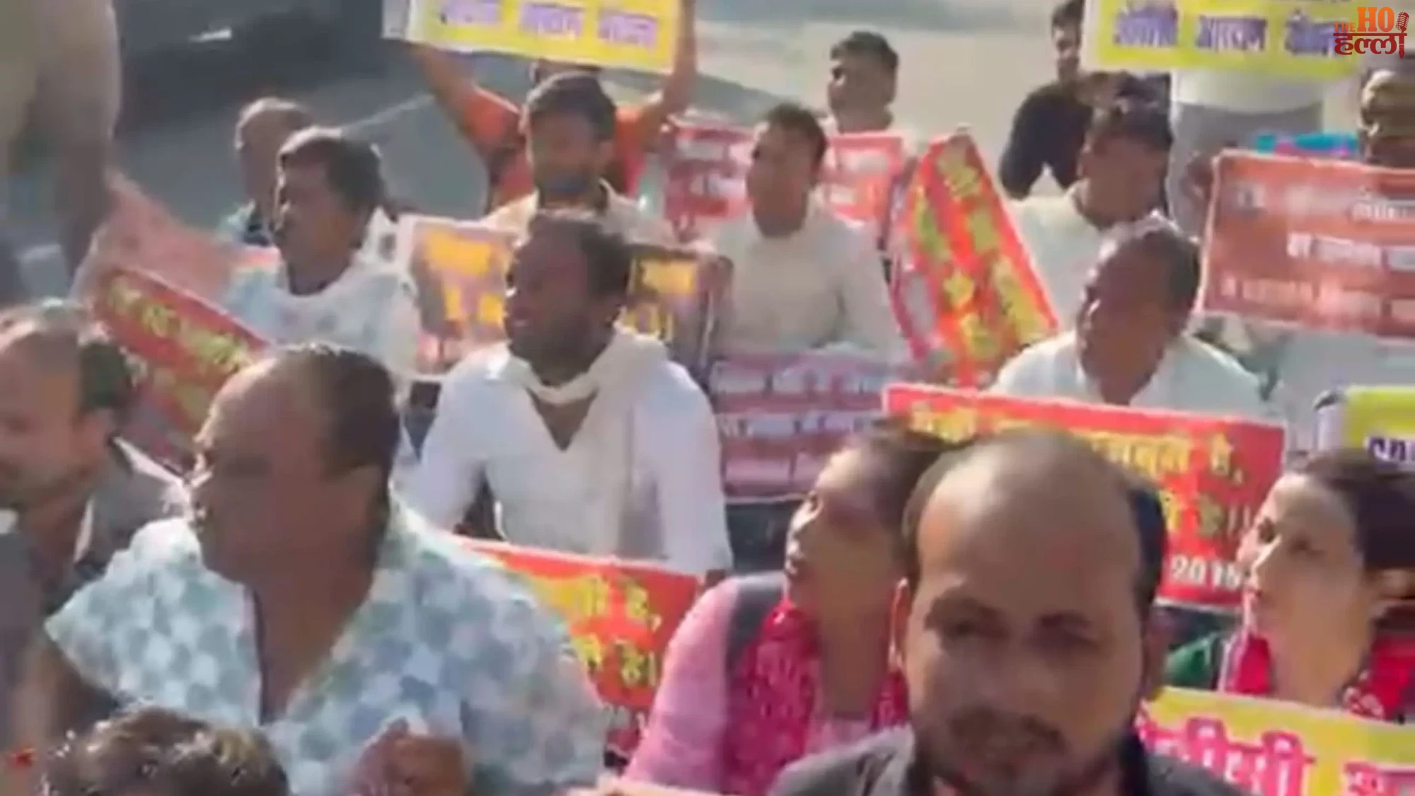 68500-teacher-recruitment-protest-keshav-maurya-residence-obc-candidates