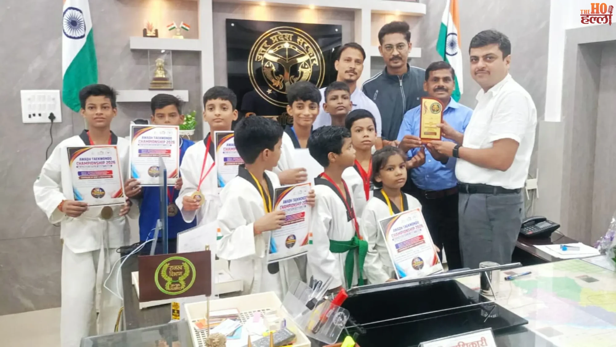 barabanki-taekwondo-championship-dm-ishaan-pratap-singh-honors-players
