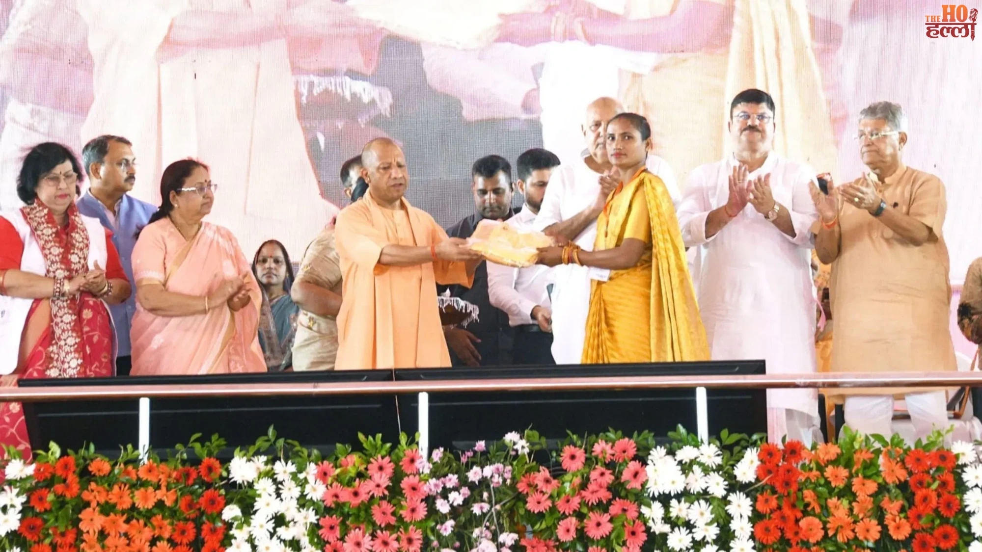 cm-yogi-ayodhya-anganwadi-honorarium-hike-cashless-treatment