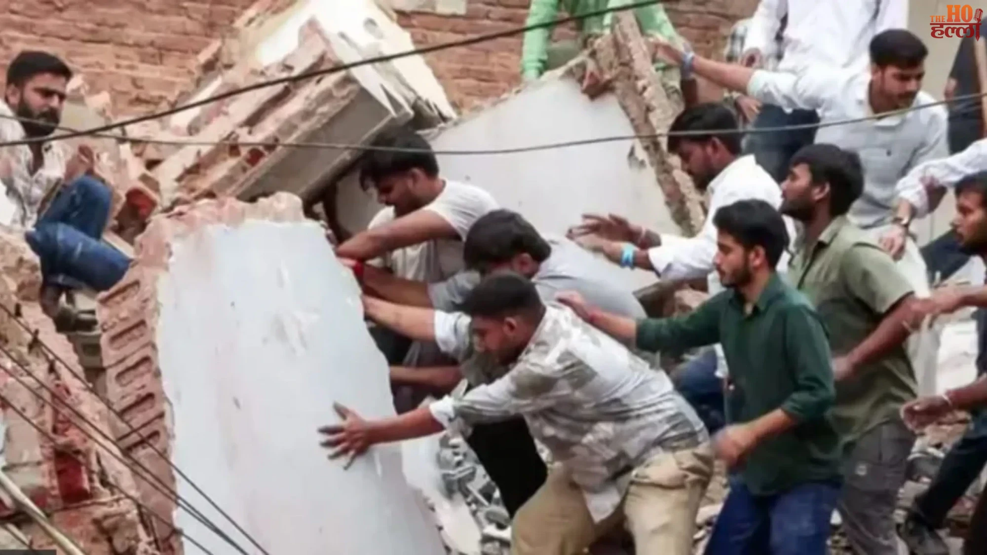 delhi-satya-niketan-pg-hostel-building-collapse-students-death (2)