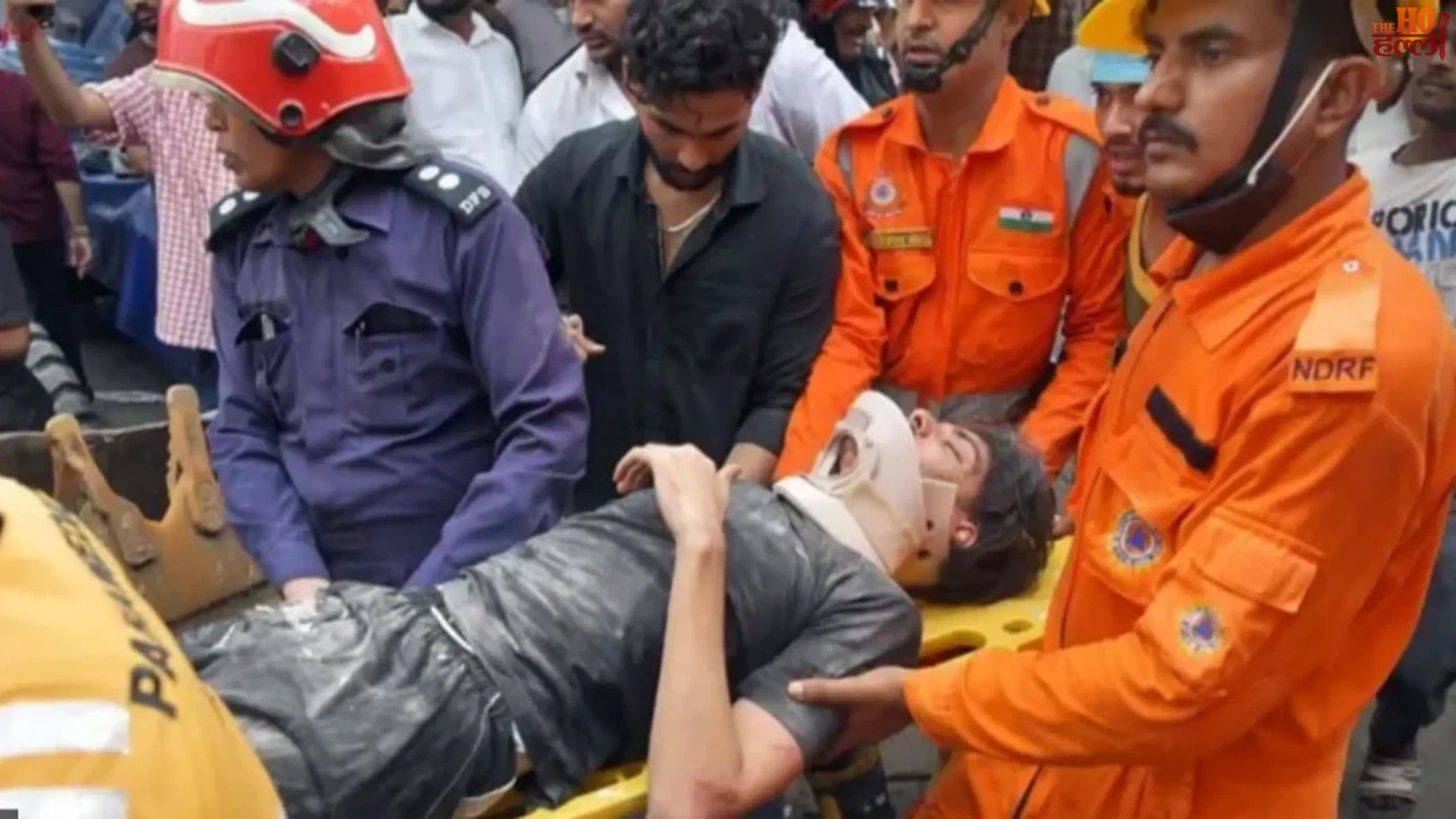 delhi-satya-niketan-pg-hostel-building-collapse-students-death (3)