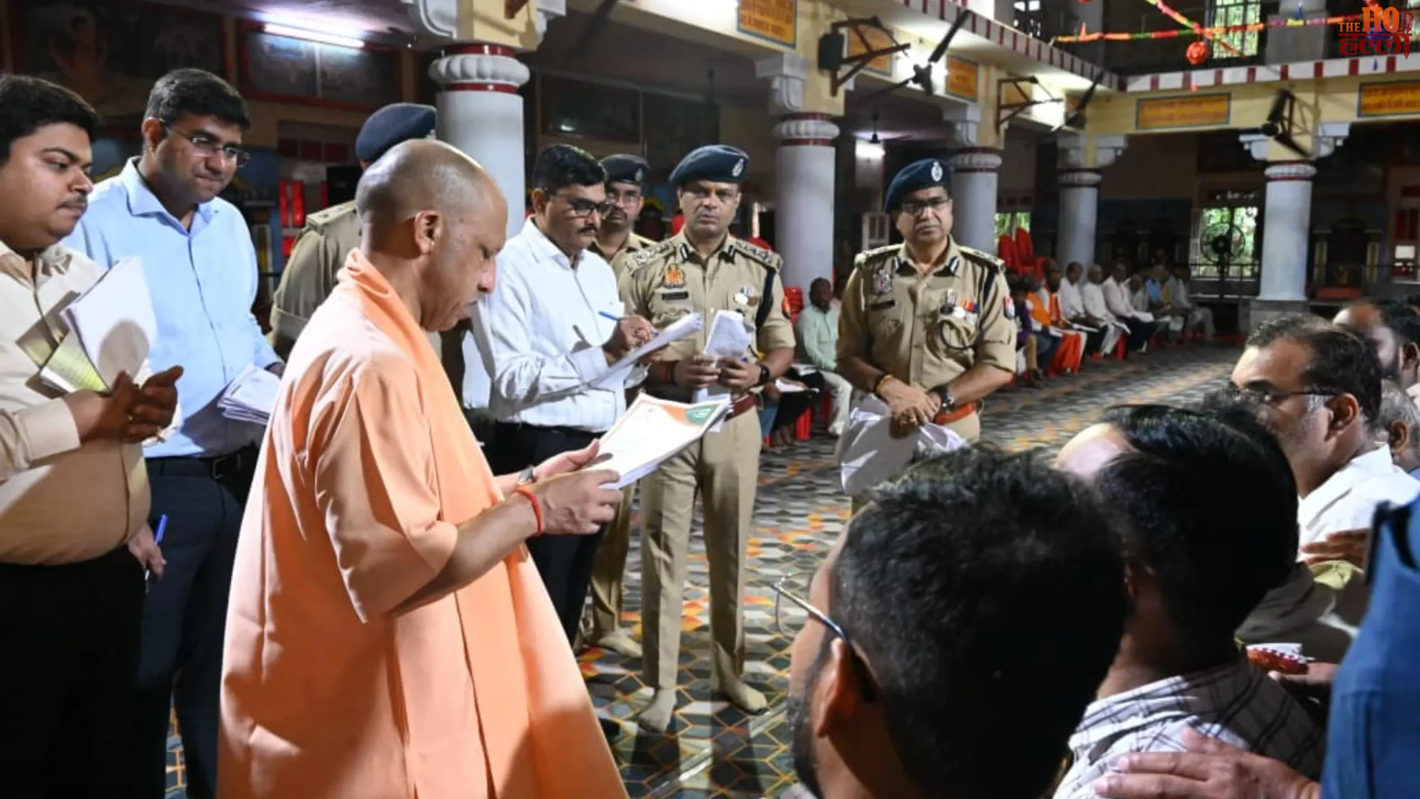 gorakhpur-cm-yogi-adityanath-janta-darshan-gorkhnath-temple-illegal-possession (2)
