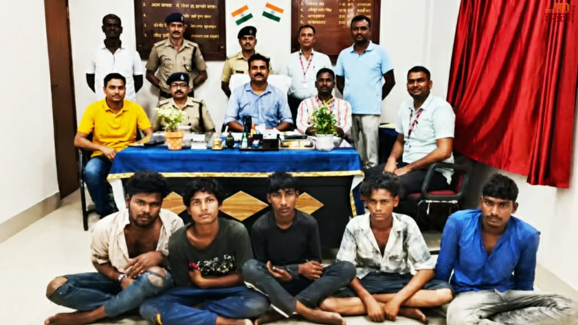 gorakhpur-train-stone-pelting-rpf-kushmi-station-arrest