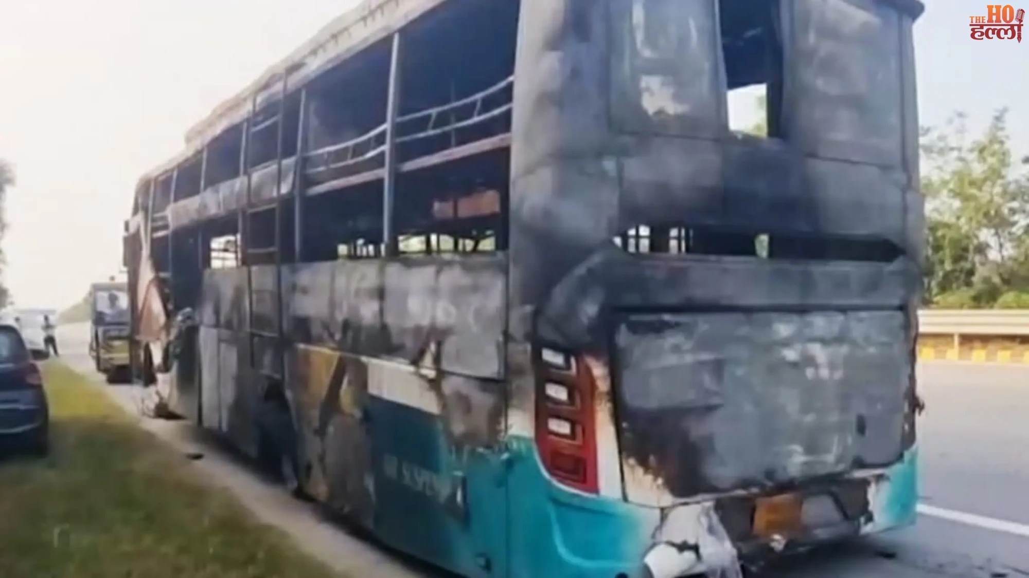greater-noida-yamuna-expressway-bus-fire-nine-dead-driver-conductor-arrested (4)