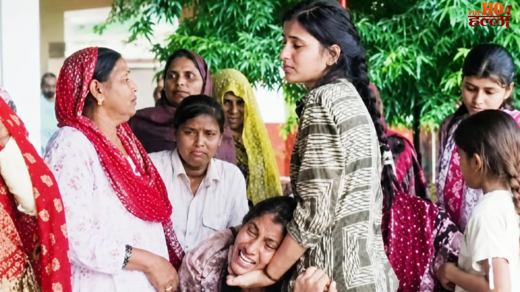 hardoi-samuda-road-accident-car-hits-bike-three-of-family-killed
