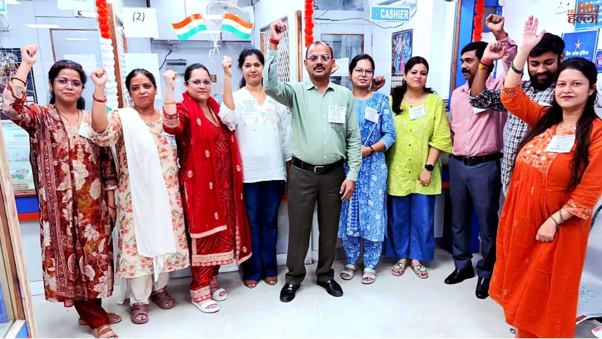 lucknow-bank-employees-protest-black-badge-ufbu-strike-september-twenty-eighth
