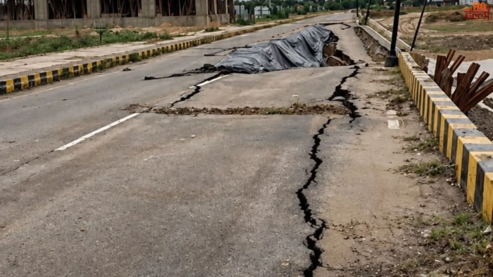 lucknow-cg-city-ekana-stadium-road-collapse-heavy-rain-excavation