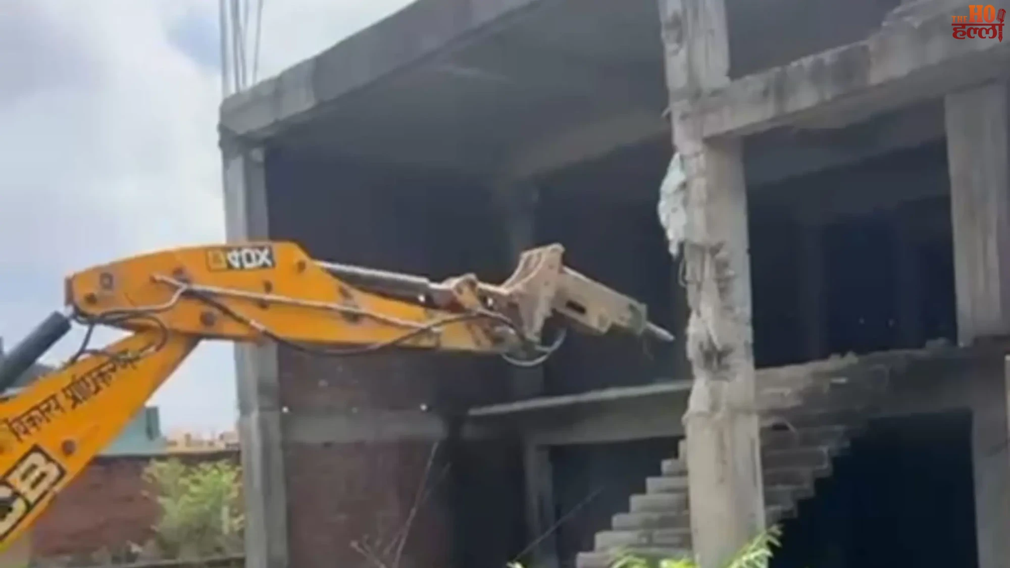lucknow-lda-bulldozer-action-dubagga-illegal-construction-sealed (2)
