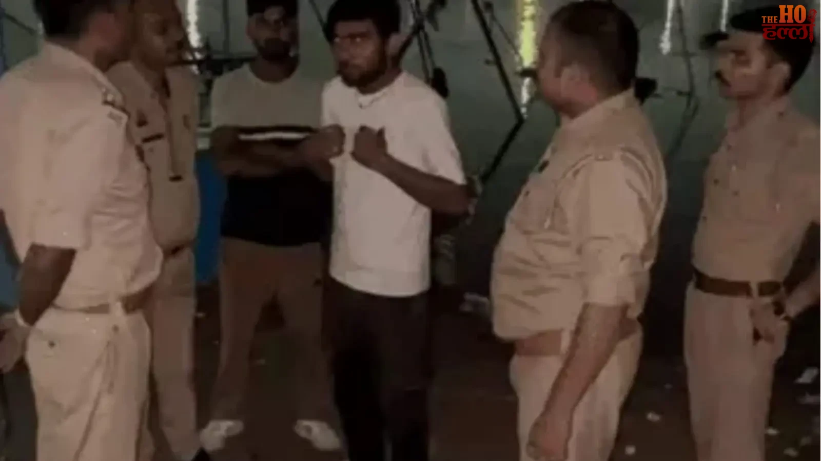 lucknow-news-cab-driver-jumped-gomti-river-saved-by-police