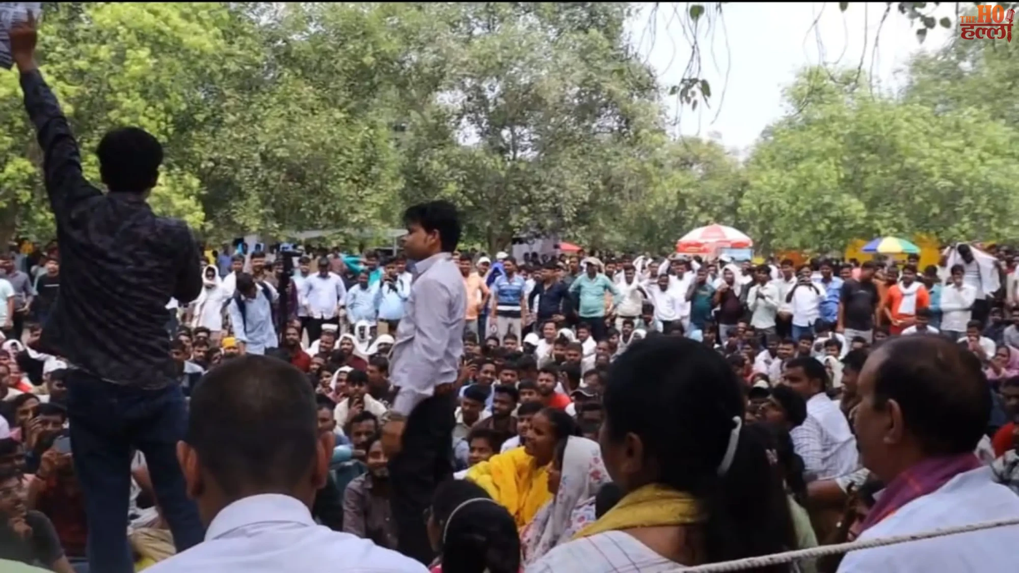 lucknow-panchayat-assistants-protest-30000-honorarium-pallavi-patel (2)