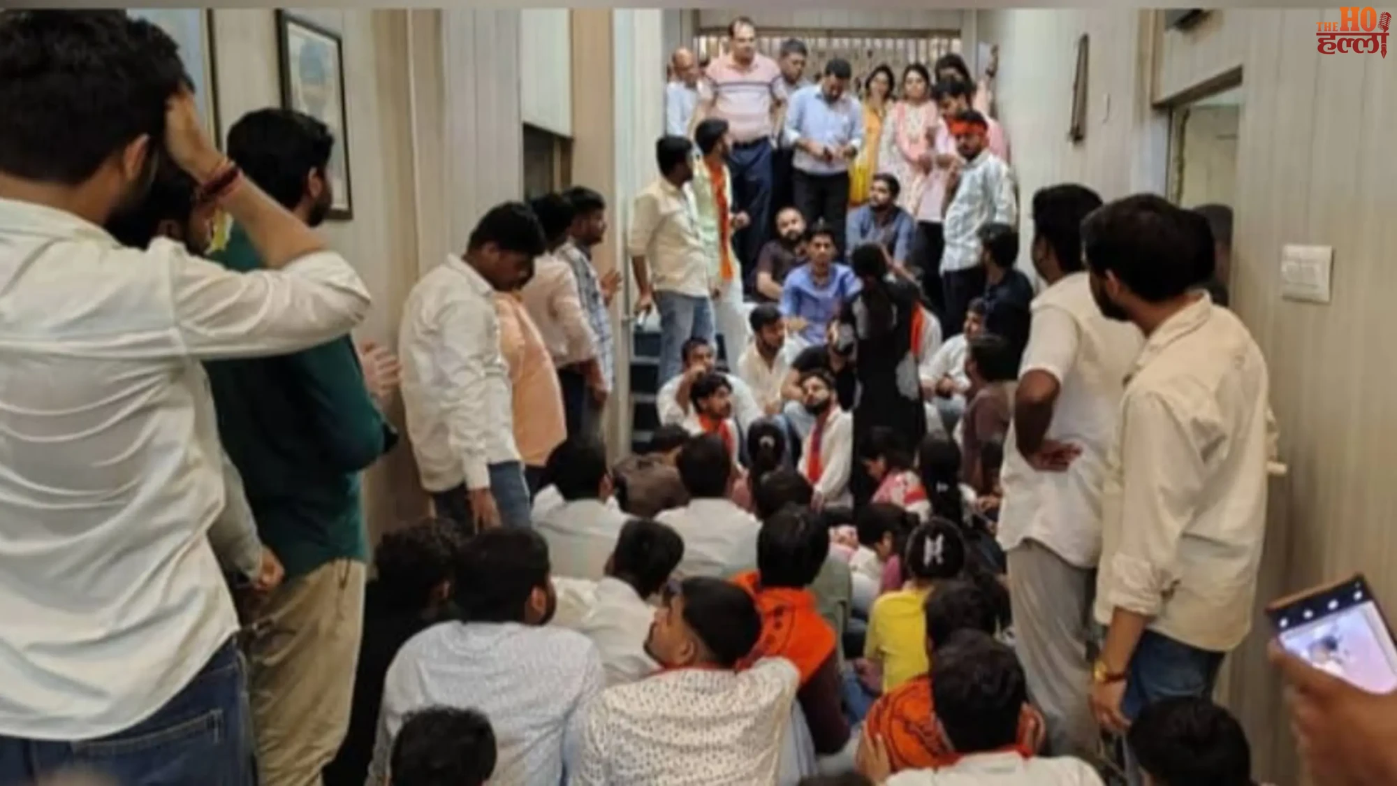 lucknow-university-lu-hostel-facility-mess-food-abvp-protest