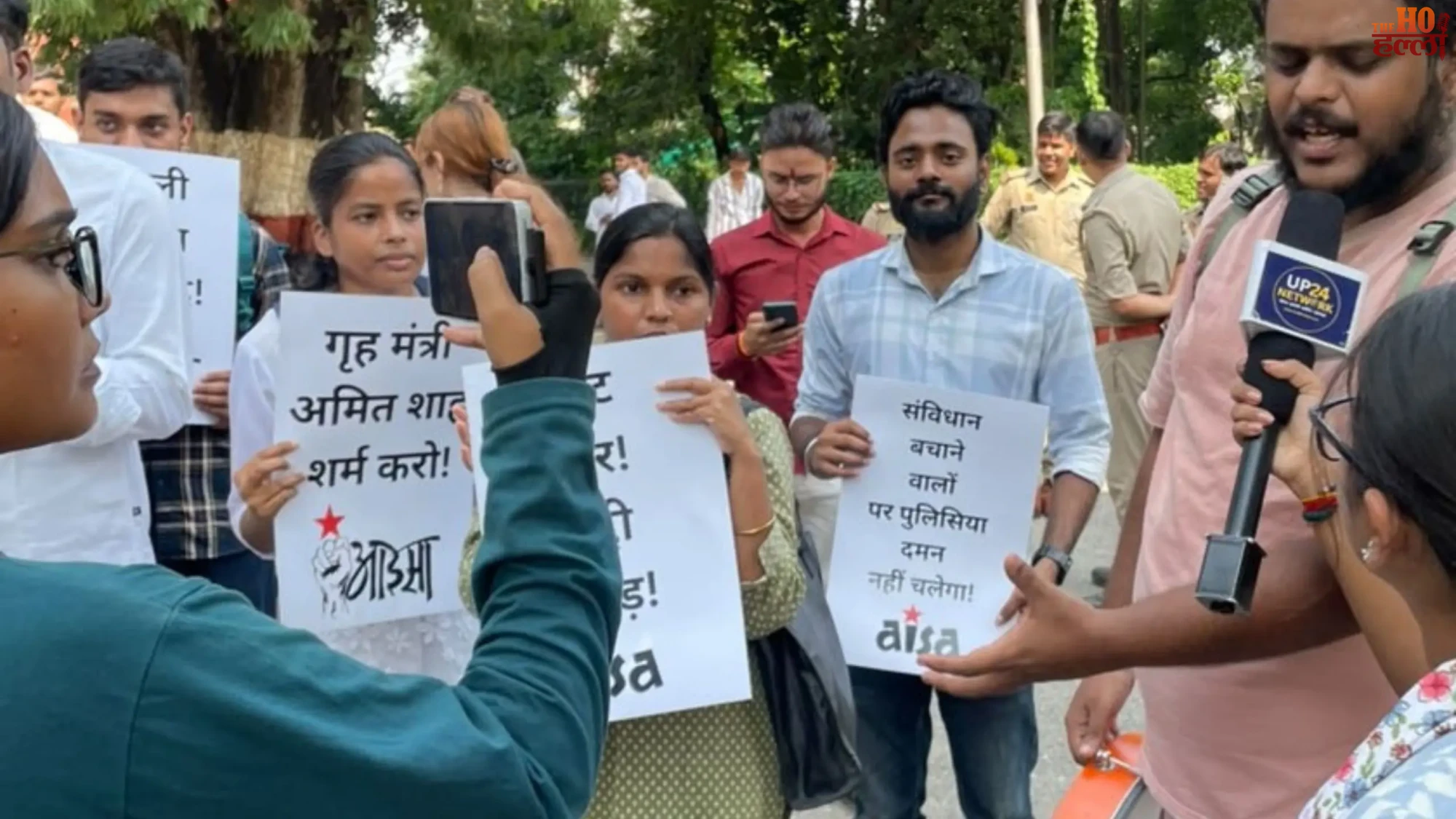 lucknow-university-students-protest-cec-gyanesh-kumar-sir-demand (2)