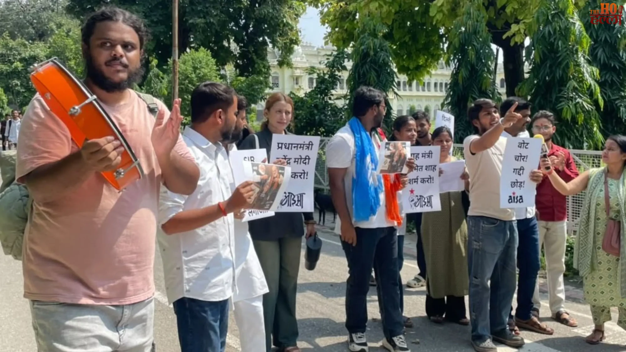 lucknow-university-students-protest-cec-gyanesh-kumar-sir-demand
