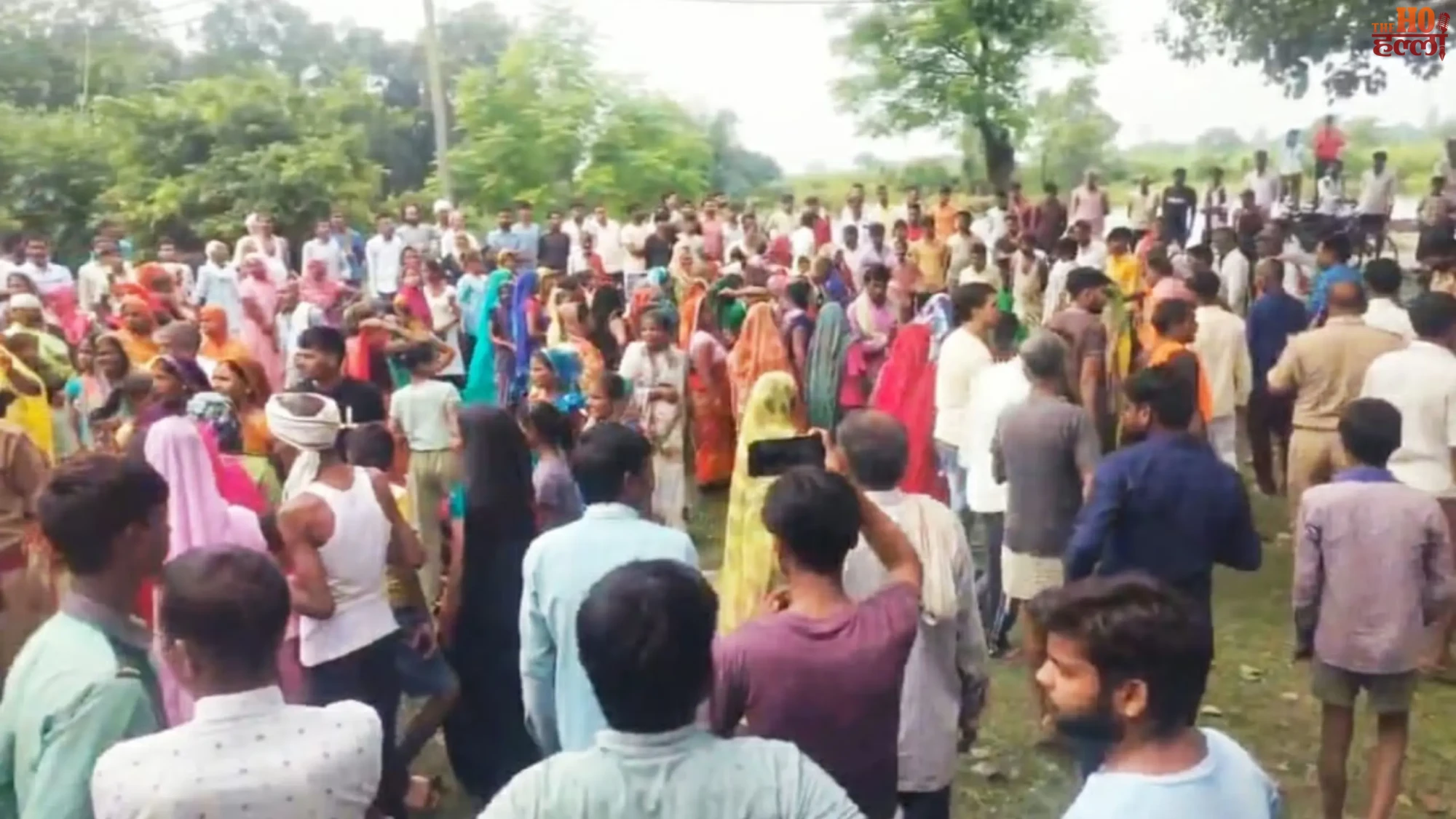man-commits-suicide-sitapur-police-station-dispute (2)