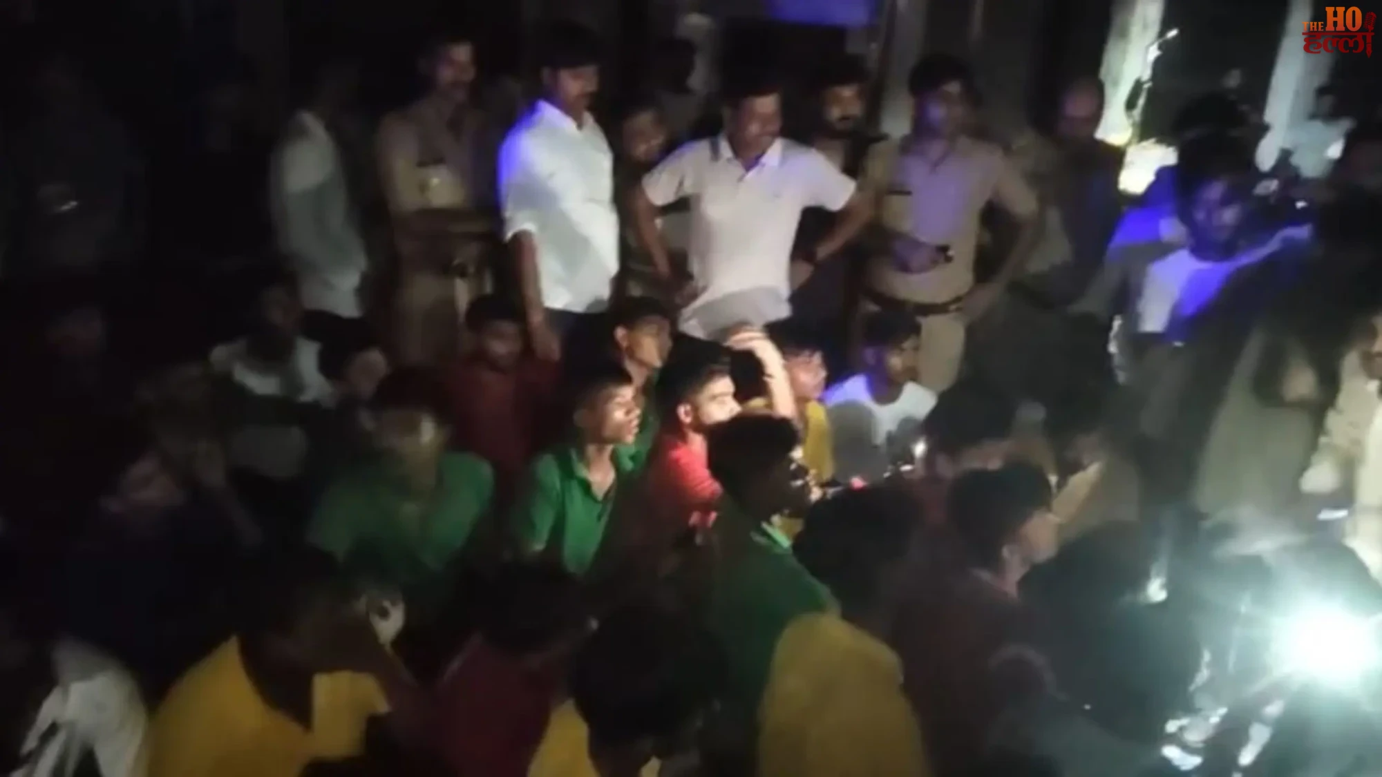 raebareli-sarvodaya-school-students-protest-lack-teachers-books-electricity