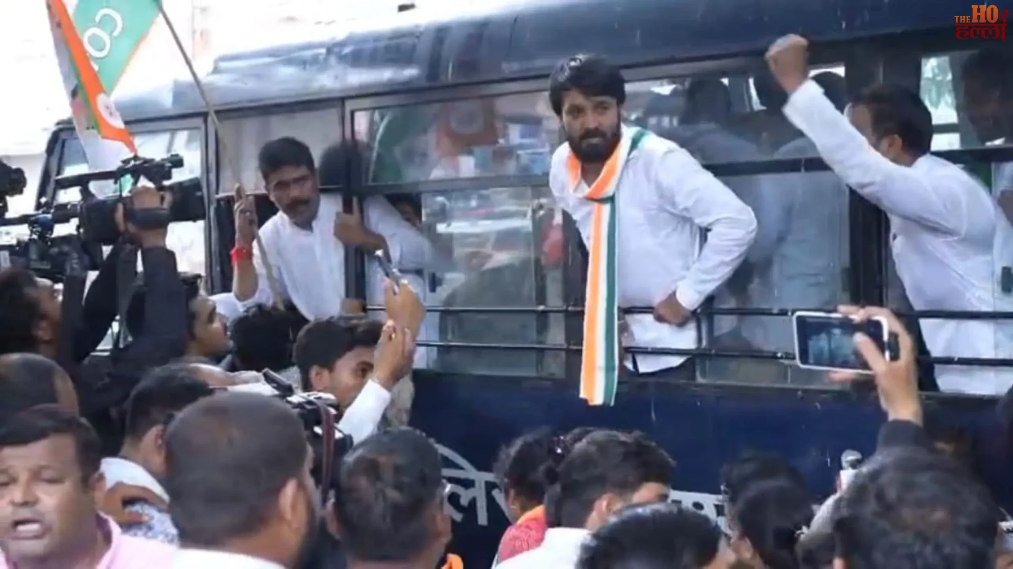 rahul-gandhi-fir-congress-protest-lucknow-tanuj-punia (3)