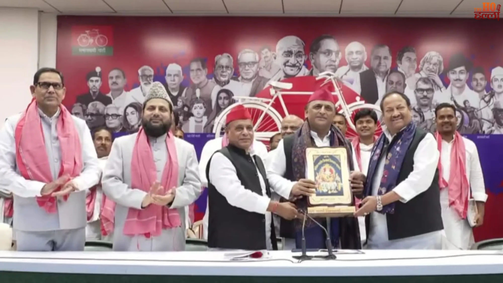 ram-ashray-kushwaha-joins-samajwadi-party-akhilesh-yadav-press-conference