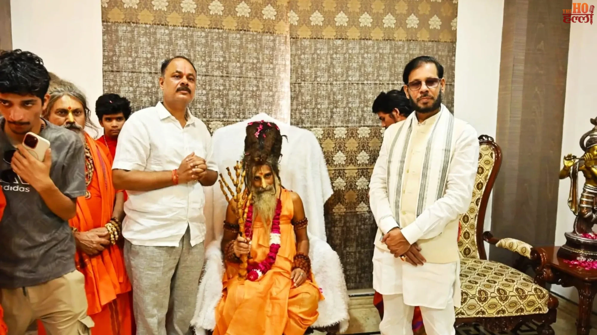 sant-riteshwar-raebareli-visit-ai-usage-advice-manoj-pandey (2)