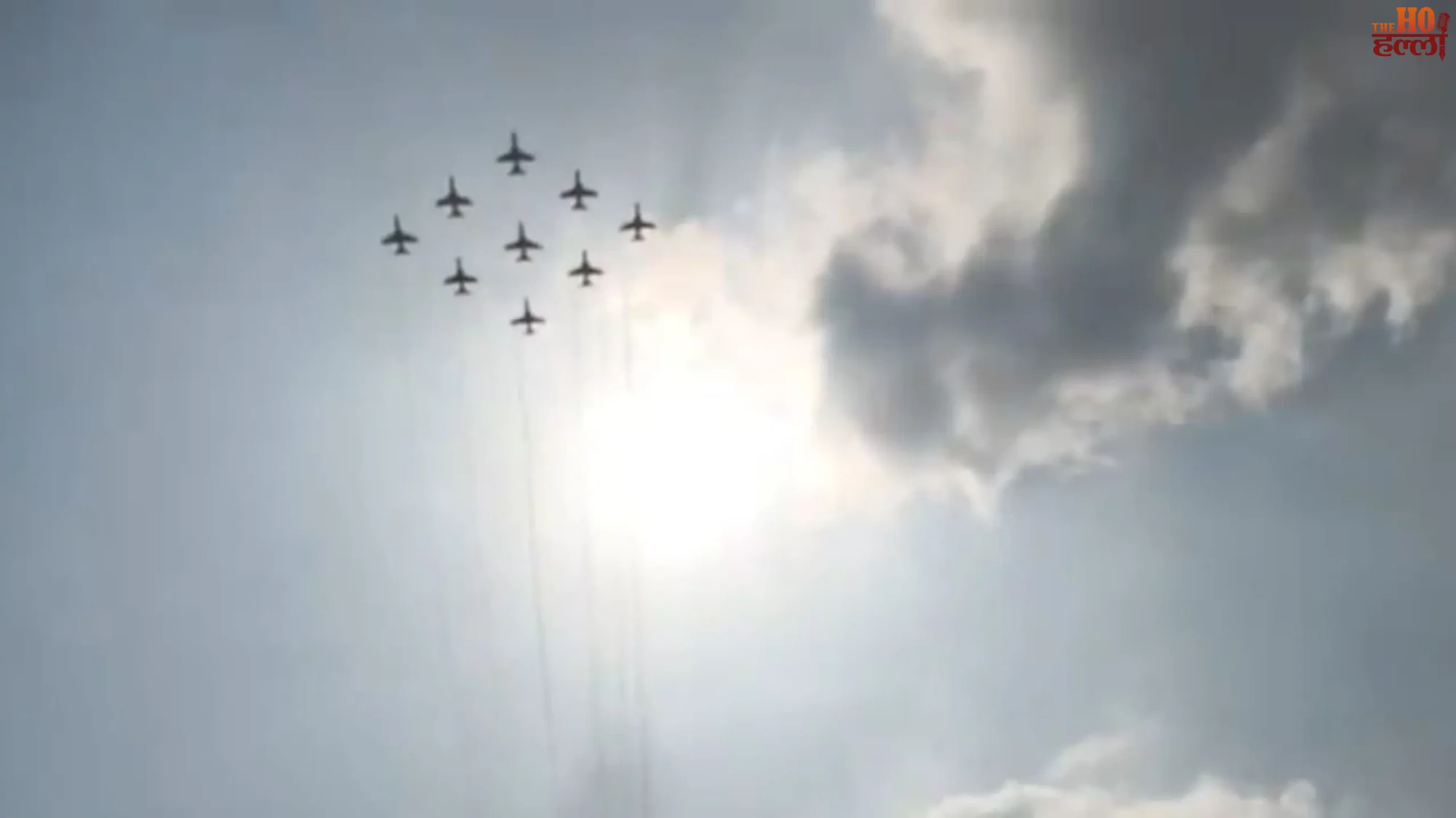 surya-kiran-aerobatic-team-air-show-meerut (3)