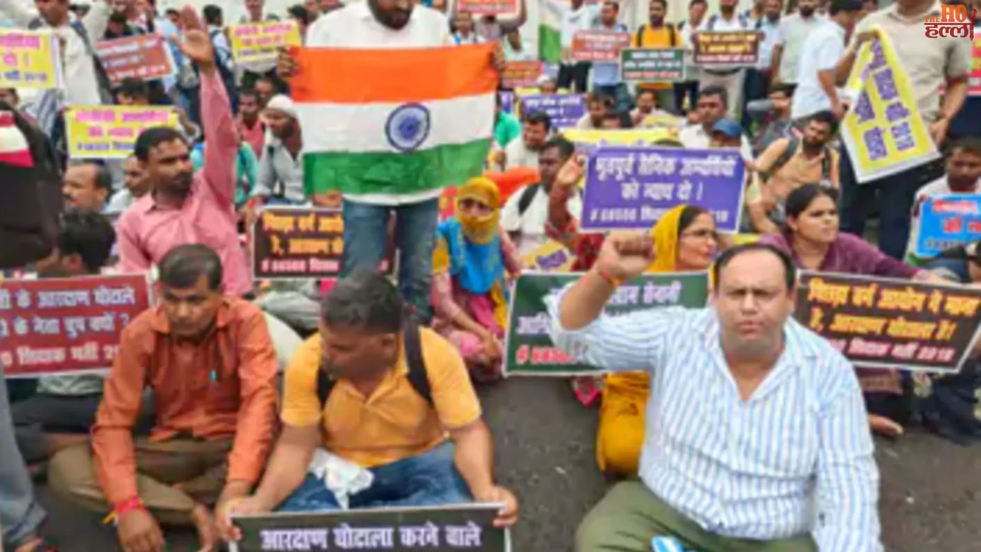up-68500-teacher-recruitment-protest-basic-education-minister-residence-lucknow (3)
