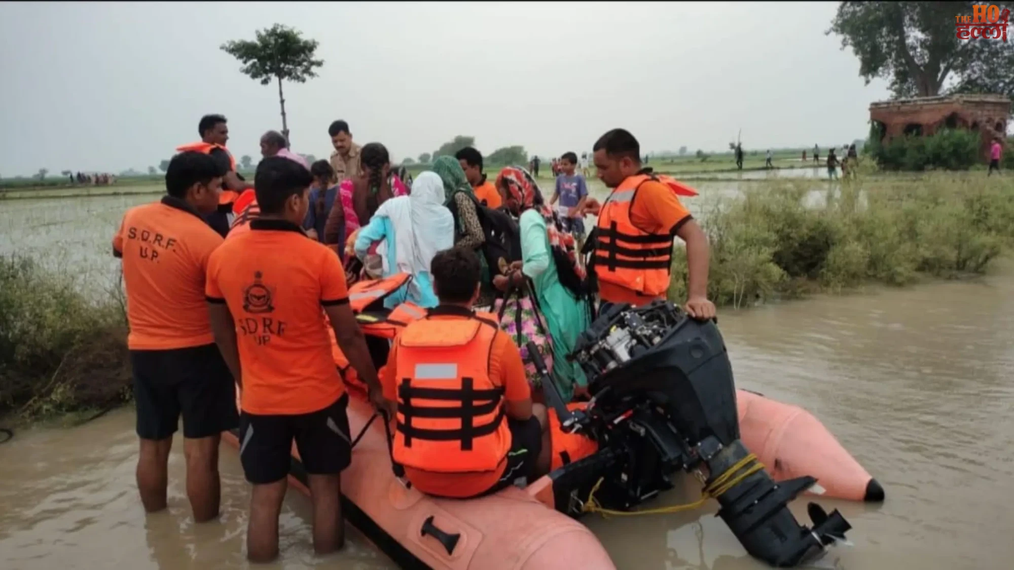 up-flood-relief-19-districts-552-boats-medical-teams-food-distribution-rescue