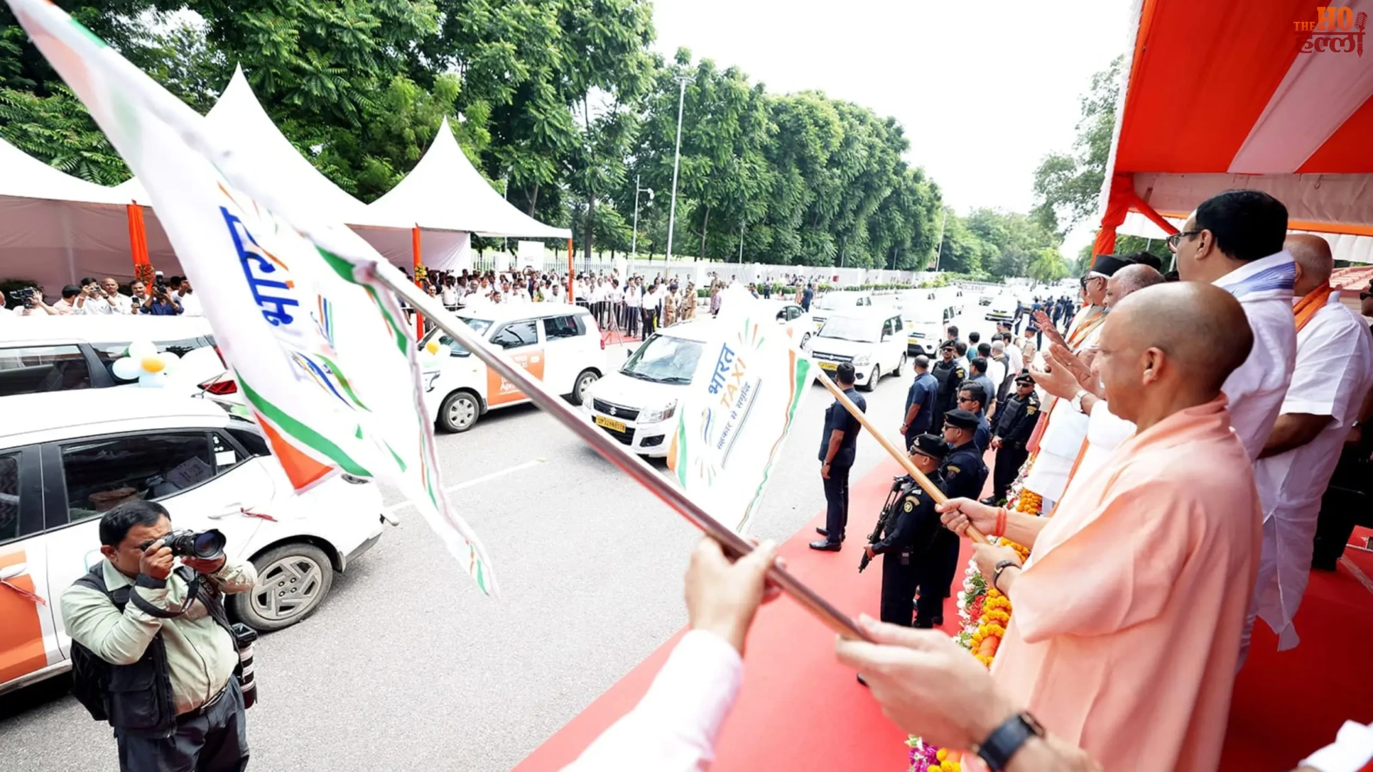 up-news-cm-yogi-launches-bharat-taxi-mukhyamantri-krishak-samriddhi-yojana